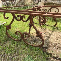 PIED DE TABLE BASSE...