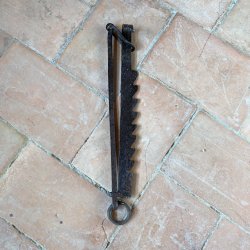 PETITE CRÉMAILLÈRE ANCIENNE...