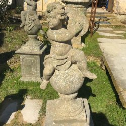 PUTTI BOULE MUSICIEN...